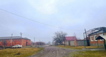 Купить дом 5-ти комнатную, 149.6 кв. м. Фотография №1 Продам дом 5-ти комнатный с общей площадью 149.6м2, на улице Ромашки, г. Ногир, Северная Осетия-Алания респ., Россия, агентство Джойнио. Фотография №1