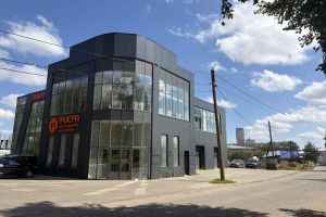 Сдам торговое помещение с общей площадью 1300м2, на улице Производственная, Октябрьский пр-кт. район, г. Киров, Кировская обл., Россия, агентство JCat