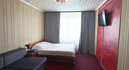 Сдам квартиру 1 комнатную с общей площадью 37м2, 2/9 эт., на улице Геологоразведчиков, г. Новый Уренгой, Ямало-Ненецкий авт. окр., Россия, агентство Джойнио. Фотография №1