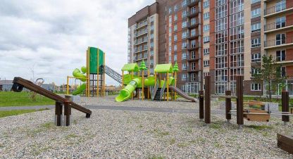 Продам квартиру 2-х комнатную с общей площадью 53.3м2, 8/9 эт., на улице Солнечная, г. Верх-тула, Новосибирская обл., Россия, агентство JCat. Фотография №1