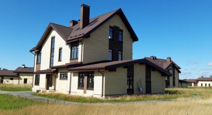 Продам дом 9-ти комнатный с общей площадью 500.2м2, на улице Мира, г. Пок ленинское, Ленинградская обл., Россия, агентство JCat. Фотография №1