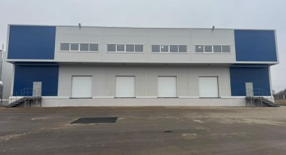 Продам производственно-складское помещение с общей площадью 1500м2, на улице Складская, г. Корюково д, Ярославская обл., Россия, агентство JCat. Фотография №1