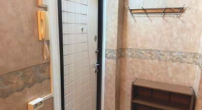Продам квартиру 2-х комнатную с общей площадью 42.4м2, 4/5 эт., на улице Деловая, Ленинский район, г. Саратов, Саратовская обл., Россия, агентство АН Империя. Фотография №1