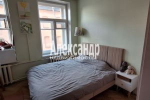 Продам квартиру 1 комнатную с общей площадью 29.5м2, 5/5 эт., на улице 9-я Советская, Центральный район, г. Санкт-Петербург, Санкт-Петербург, Россия, агентство Александр-Недвижимость