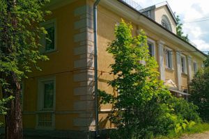 Продам комнату с общей площадью 12.7м2, 1/2 эт., на улице Киевская ул, г. Гатчина, Ленинградская обл., Россия, агентство РЕАЛ агентство недвижимости