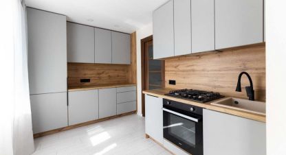 Купить квартиру 3-х комнатную, 97 кв. м. Фотография №1 Продам квартиру 3-х комнатную с общей площадью 97м2, 4/6 эт., на улице Провулок шкільний, г. Софиевская Борщаговка , Киевская обл., Украина, агентство Aspo.biz. Фотография №1