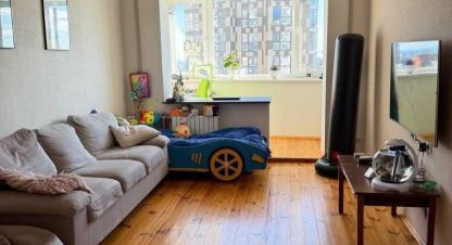 Купить квартиру 2-х комнатную, 55 кв. м. Фотография №1 Продам квартиру 2-х комнатную с общей площадью 55м2, 10/16 эт., на улице Гагаріна, г. Днепр, Днепропетровская обл., Украина, агентство Aspo.biz. Фотография №1