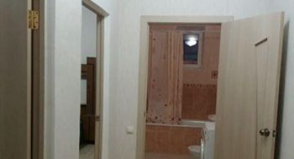 Продам квартиру 1 комнатную с общей площадью 42м2, 4/4 эт., на улице Гагарина ул, г. Яблоновский, Адыгея респ., Россия, агентство АН Кредо. Фотография №1