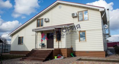 Продам дом 6-ти комнатный с общей площадью 320м2, на улице Центральная ул, г. Морозовка, Тульская обл., Россия, агентство АН Астория. Фотография №1