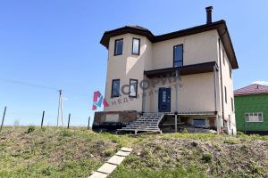 Продам дом 5-ти комнатный с общей площадью 227.3м2, на улице Михайловка ул, Ленинский район, г. Малевка, Тульская обл., Россия, агентство АН Астория