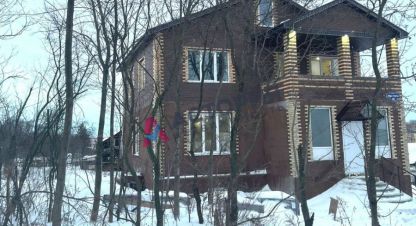 Продам дом 4-х комнатный с общей площадью 195.4м2, на улице Бородинка, г. Малевка, Тульская обл., Россия, агентство АН Астория. Фотография №1