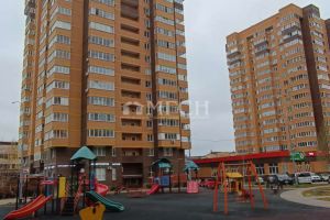 Продам квартиру 2-х комнатную с общей площадью 62м2, 4/17 эт., на улице Московская, г. Долгопрудный, Московская обл., Россия, агентство МГСН - Московская городская служба недвижимости