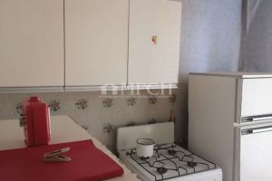 Продам квартиру 2-х комнатную с общей площадью 44.1м2, 5/5 эт., на улице Седова, г. Смоленск, Смоленская обл., Россия, агентство МГСН - Московская городская служба недвижимости