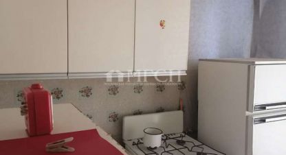 Продам квартиру 2-х комнатную с общей площадью 44.1м2, 5/5 эт., на улице Седова, г. Смоленск, Смоленская обл., Россия, агентство МГСН - Московская городская служба недвижимости. Фотография №1