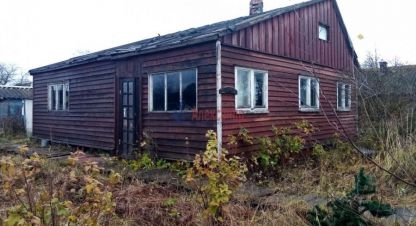 Купить дом 1 комнатную, 30 кв. м. Фотография №1 Продам дом 1 комнатный с общей площадью 30м2, на улице Ленинградская, Волховский район, г. Волхов, Ленинградская обл., Россия, агентство Александр-Недвижимость. Фотография №1