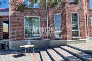 Продам дом 5-ти комнатный с общей площадью 186.8м2, на улице Ленинградская, Ломоносовский район, г. Малое карлино дер, Ленинградская обл., Россия, агентство Александр-Недвижимость