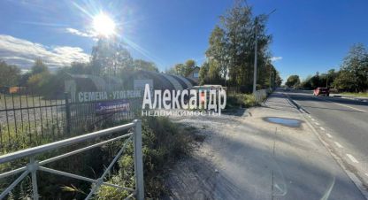 Сдам торговое помещение с общей площадью 163.7м2, на улице Ленинградская, Кировский район, г. Ской посёлок павлово, Ленинградская обл., Россия, агентство Александр-Недвижимость. Фотография №1