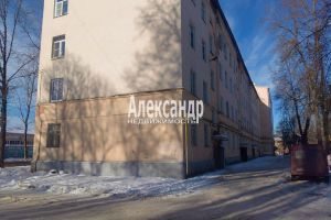 Продам квартиру 3-х комнатную с общей площадью 73.8м2, 4/5 эт., на улице Ленинградская волхов пирогова, Волховский район, г. Волхов, Ленинградская обл., Россия, агентство Александр-Недвижимость