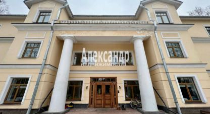 Продам квартиру 2-х комнатную с общей площадью 79.2м2, 2/3 эт., на улице Санкт-петербурзеленогорск красных командиров, Курортный район, г. Зеленогорск, Санкт-Петербург, Россия, агентство Александр-Недвижимость. Фотография №1