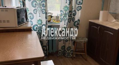 Продам квартиру 3-х комнатную с общей площадью 57.1м2, 1/5 эт., на улице Ленинградская ломоносовский  виллозскоеское поселение  малое карлино 10 подъезд, Ломоносовский район, г. Малое карлино дер, Ленинградская обл., Россия, агентство Александр-Недвижимость. Фотография №1