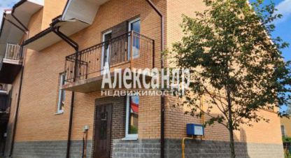 Продам коттедж/дачу 5-ти комнатную с общей площадью 171.5м2, на улице Санкт-петербурзеленогорск липовая, Курортный район, г. Зеленогорск, Санкт-Петербург, Россия, агентство Александр-Недвижимость. Фотография №1