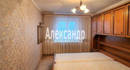 Купить 3-х комнатную квартиру на улице Ленинградская кириши строителей г. Кириши. Фотография №4