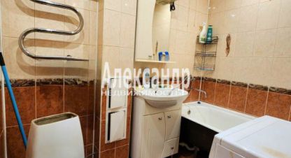 Купить квартиру 2-х комнатную, 41.8 кв. м., Россия, г. Кириши. Фотография №8