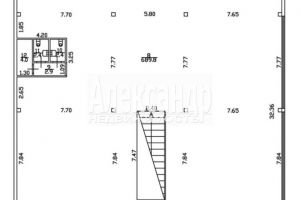 Сдам торговое помещение с общей площадью 700м2, на улице Ленинградская, Гатчинский район, г. Гатчина, Ленинградская обл., Россия, агентство Александр-Недвижимость