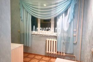 Продам квартиру 3-х комнатную с общей площадью 64.1м2, 4/9 эт., на улице Ленинградская кириши нефтехимиков, Киришский район, г. Кириши, Ленинградская обл., Россия, агентство Александр-Недвижимость