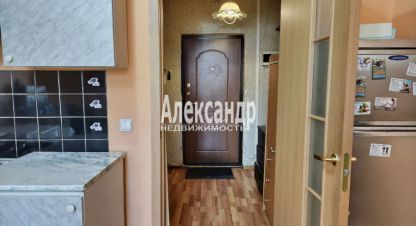 Купить квартиру на улице Санкт-петербурпушкинский  посёлок шушары московское шоссе г. Посёлок шушары. Фотография №4