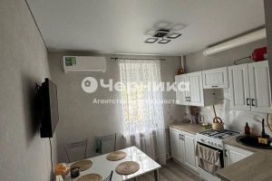 Продам квартиру 1 комнатную с общей площадью 42м2, 1/5 эт., на улице Поворотная, г. Новочеркасск, Ростовская обл., Россия, агентство АН Черника