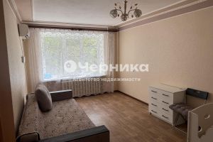 Продам квартиру 1 комнатную с общей площадью 30м2, 3/5 эт., на улице Спортивная, г. Новочеркасск, Ростовская обл., Россия, агентство АН Черника