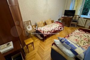 Продам квартиру 2-х комнатную с общей площадью 45м2, 1/5 эт., на улице Островского, г. Кисловодск, Ставропольский край, Россия, агентство АН Черника
