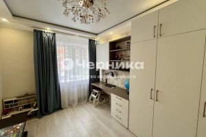 Продам квартиру 2-х комнатную с общей площадью 56.4м2, 2/5 эт., на улице Орджоникидзе, г. Ессентуки, Ставропольский край, Россия, агентство АН Черника Продам квартиру 2-х комнатную с общей площадью 56.4м2, 2/5 эт., на улице Орджоникидзе, г. Ессентуки, Ставропольский край, Россия, агентство АН Черника