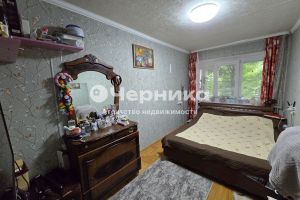Продам квартиру 3-х комнатную с общей площадью 60.2м2, 2/5 эт., на улице Октябрьская, г. Ессентуки, Ставропольский край, Россия, агентство АН Черника Продам квартиру 3-х комнатную с общей площадью 60.2м2, 2/5 эт., на улице Октябрьская, г. Ессентуки, Ставропольский край, Россия, агентство АН Черника