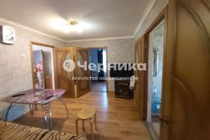 Продам дом 4-х комнатный с общей площадью 70м2, на улице Снежный пер, г. Шахты, Ростовская обл., Россия, агентство АН Черника Продам дом 4-х комнатный с общей площадью 70м2, на улице Снежный пер, г. Шахты, Ростовская обл., Россия, агентство АН Черника