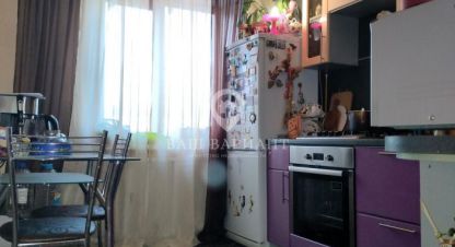 Купить квартиру 3-х комнатную, 68.5 кв. м. Фотография №1 Продам квартиру 3-х комнатную с общей площадью 68.5м2, 2/5 эт., на улице Качалова, г. Рыбинск, Ярославская обл., Россия, агентство Ваш Вариант. Фотография №1