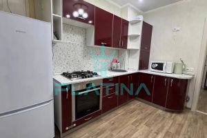 Сдам квартиру 1 комнатную с общей площадью 40м2, 6/10 эт., на улице Тунакова, г. Казань, Татарстан респ., Россия, агентство Платина