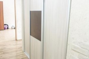 Продам квартиру 2-х комнатную с общей площадью 57.8м2, 5/5 эт., на улице Сурикова, г. Магнитогорск, Челябинская обл., Россия, агентство РиоЛюкс