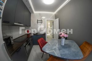 Продам квартиру 2-х комнатную с общей площадью 47.8м2, 6/8 эт., на улице Дежнева, г. Красногорск, Московская обл., Россия, агентство ГорОбмен