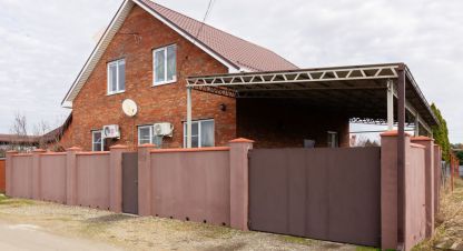 Купить дом 5-ти комнатную, 166.6 кв. м. Фотография №1 Продам дом 5-ти комнатный с общей площадью 166.6м2, на улице Кирова ул, г. Тлюстенхабль, Адыгея респ., Россия, агентство Мореон Инвест. Фотография №1