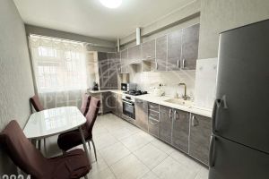 Продам квартиру 1 комнатную с общей площадью 40.6м2, 1/10 эт., на улице Античный, г. Севастополь, Крым авт. респ., Россия, агентство ООО Ренессанс Крым