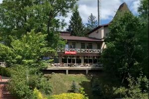 Продам офисное помещение с общей площадью 1500м2, на улице Духновича, г. Поляна , Закарпатская обл., Украина, агентство Агентство нерухомості "Лівий Берег"