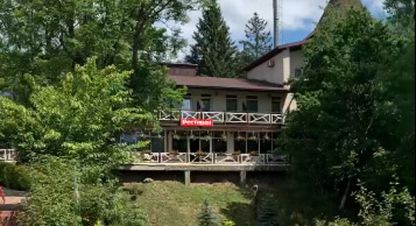 Купить офисное помещение, 1500 кв. м. Фотография №1 Продам офисное помещение с общей площадью 1500м2, на улице Духновича, г. Поляна , Закарпатская обл., Украина, агентство Агентство нерухомості Лівий Берег. Фотография №1