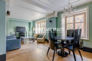 Продам квартиру 3-х комнатную с общей площадью 90м2, 2/7 эт., на улице Козихинский пер, Пресненский (ЦАО) район, г. Москва, Москва, Россия, агентство Penny Lane Realty