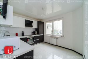 Продам квартиру 3-х комнатную с общей площадью 72.1м2, 1/9 эт., на улице Казимировская ул, Фрунзенский район, г. Минск, Минск, Беларусь, агентство Мольнар