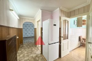 Продам квартиру 3-х комнатную с общей площадью 58.5м2, 5/5 эт., на улице Крупской, г. Евпатория, Крым авт. респ., Россия, агентство Альфа Недвижимость