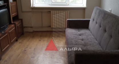 Купить комнату, 18 кв. м. Фотография №1 Продам комнату с общей площадью 18м2, 2/5 эт., на улице Некрасова, г. Евпатория, Крым авт. респ., Россия, агентство Альфа Недвижимость. Фотография №1