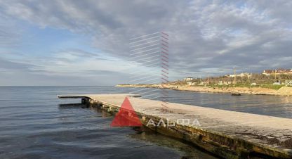 Купить земельный участок. Фотография №1 Продам земельный участок, г. Черноморское , Крым авт. респ., Россия, агентство Альфа Недвижимость. Фотография №1