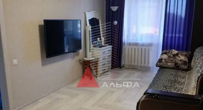 Купить квартиру 3-х комнатную, 56 кв. м. Фотография №1 Продам квартиру 3-х комнатную с общей площадью 56м2, 4/4 эт., на улице Интернациональная, г. Евпатория, Крым авт. респ., Россия, агентство Альфа Недвижимость. Фотография №1